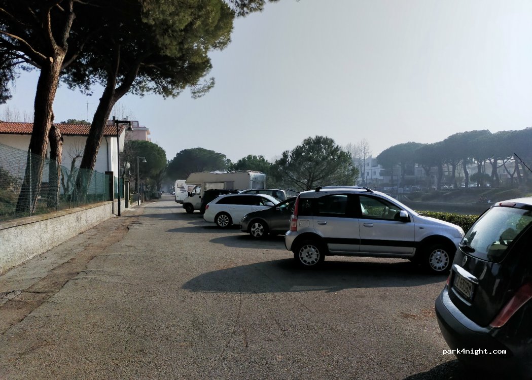 (47042) Cesenatico - 12 Viale Giuseppe Cesare Abba — foto 3