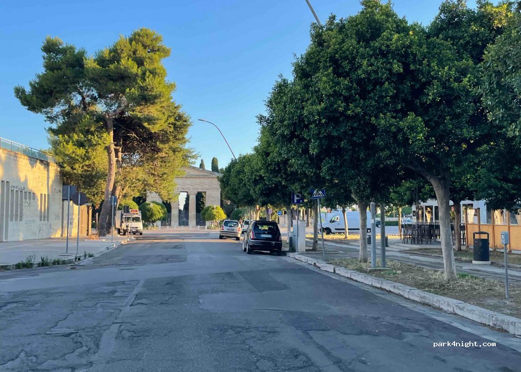 (73100) Lecce - 298 Via V. Carluccio — foto 2