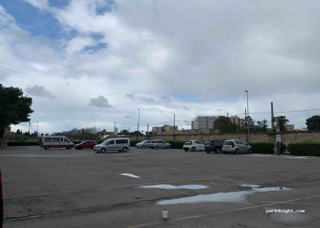 (73100) Lecce - 298 Via V. Carluccio — foto 4