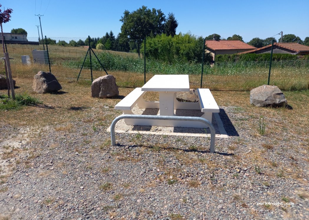 Aire de Brigueuil — foto 2