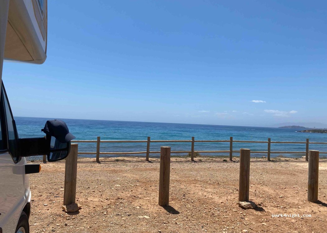 Aparcamiento de la Playa de la Calera — foto 2