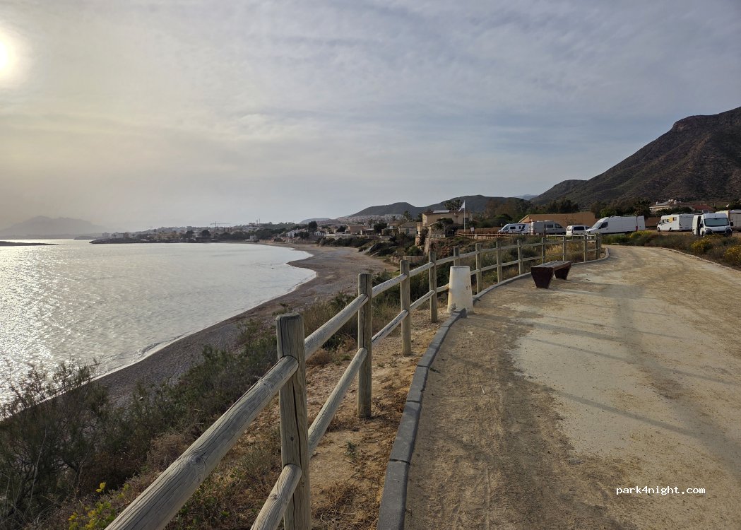 Aparcamiento de la Playa de la Calera — foto 4