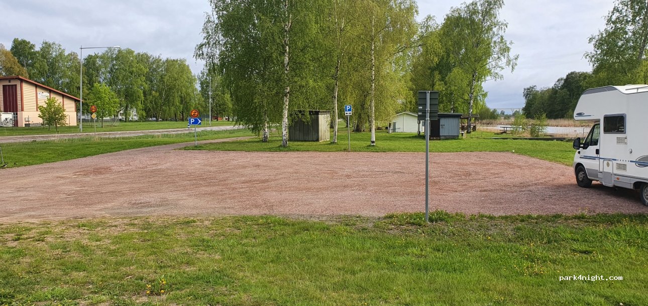 (663 30) Skoghall - 7 Badhusgatan — foto 3