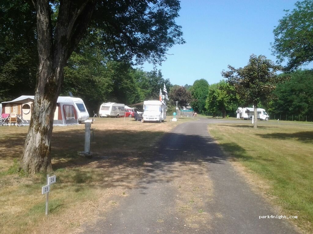 Camping Les Berges du Célé — foto 2