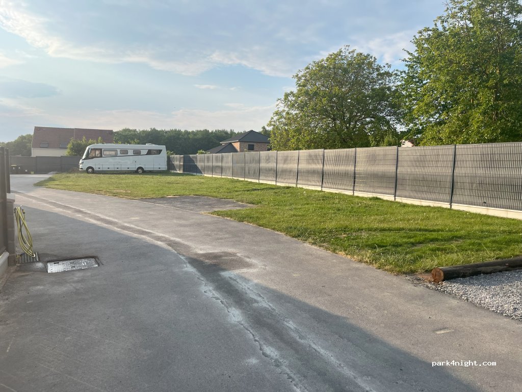 Aire Camping car Le verger — foto