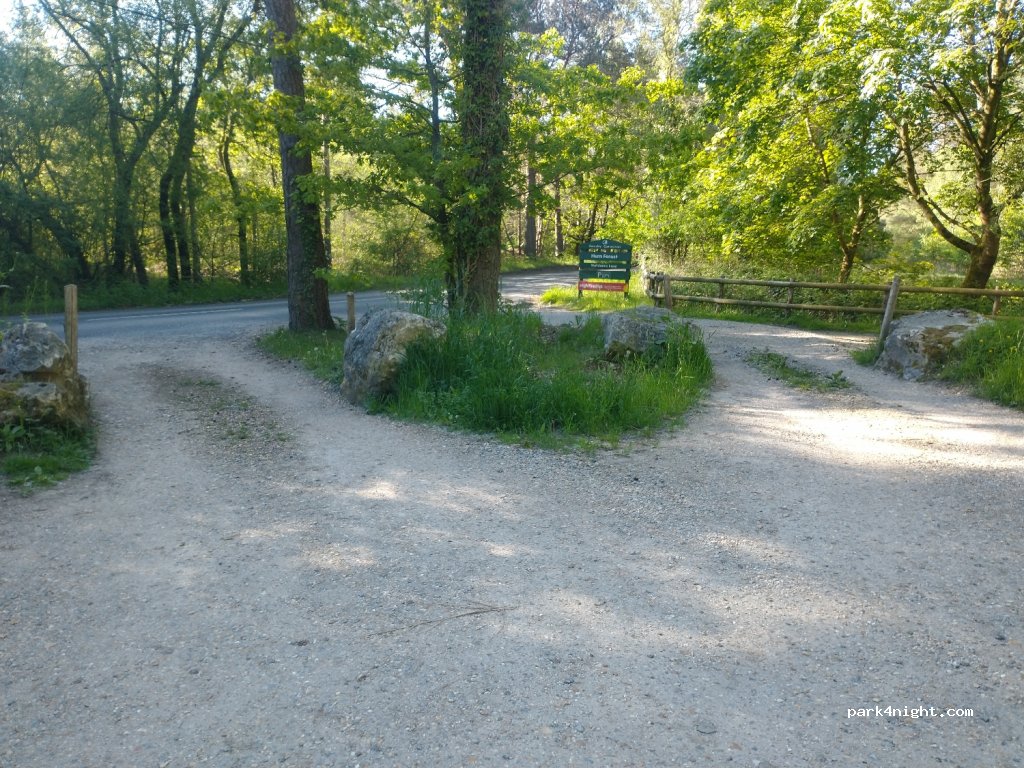 (BH23 6AW) Hurn - 81 Matchams Lane — foto