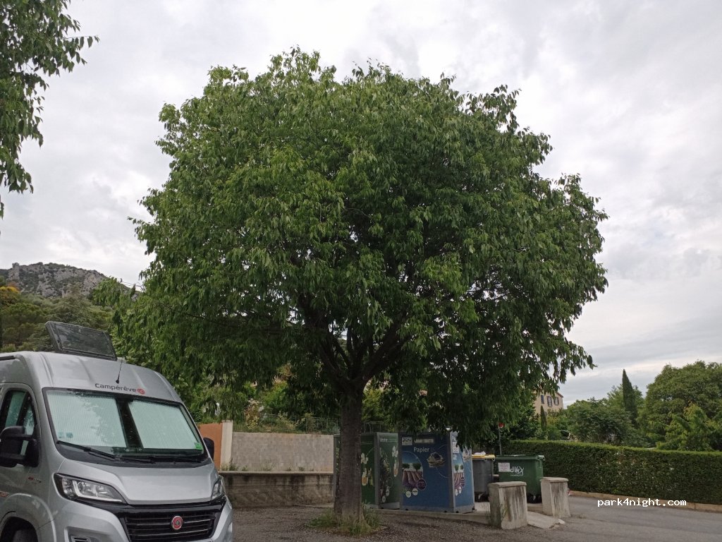 (04130) Volx - 7298 Rue de la Rose des Vents — foto 4