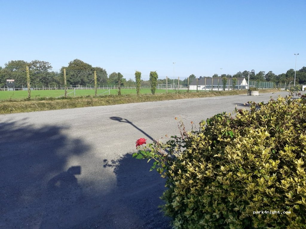 (44360) Le Temple-de-Bretagne - Allée du Stade — foto 3