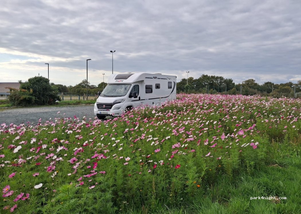 (44360) Le Temple-de-Bretagne - Allée du Stade — foto 5