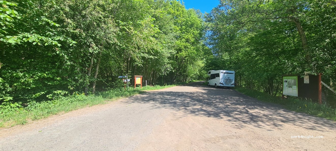 (533 95) Kallby - Unnamed Road — foto