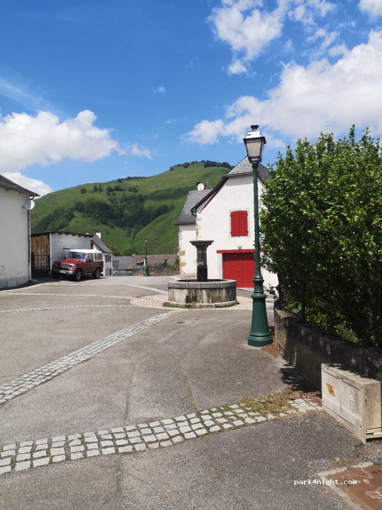 (64560) Larrau - Village — foto