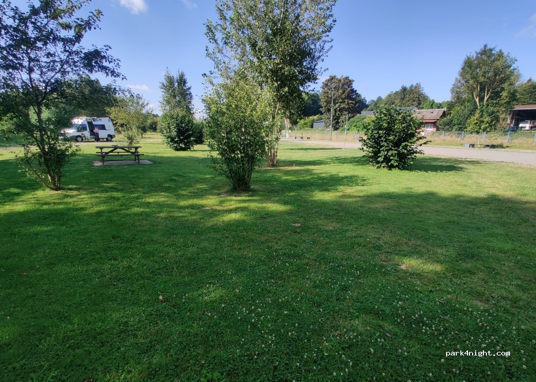 Aire de Camping Car Saint-Denis-sur-Scie — foto 4