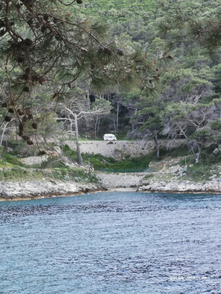 (51551) Veli Lošinj - Unnamed Road — foto