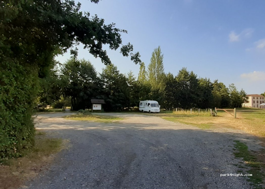 (15600) Maurs - 17 Avenue du Stade — foto 4