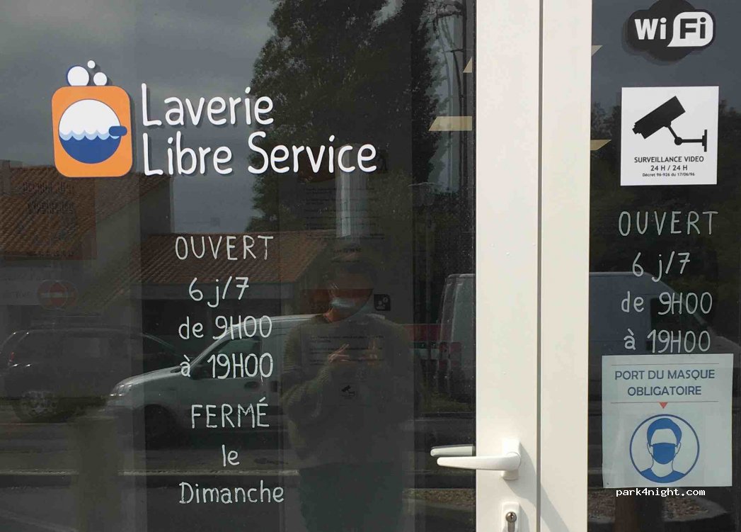 (17550) Dolus-d'Oléron - Route Départementale 734 — foto 3