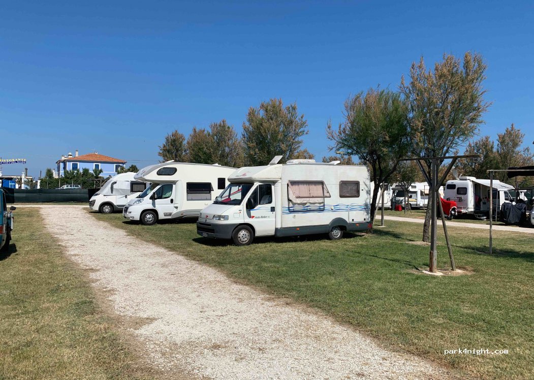 (62017) Porto Recanati - 13 Viale Scarfiotti — foto