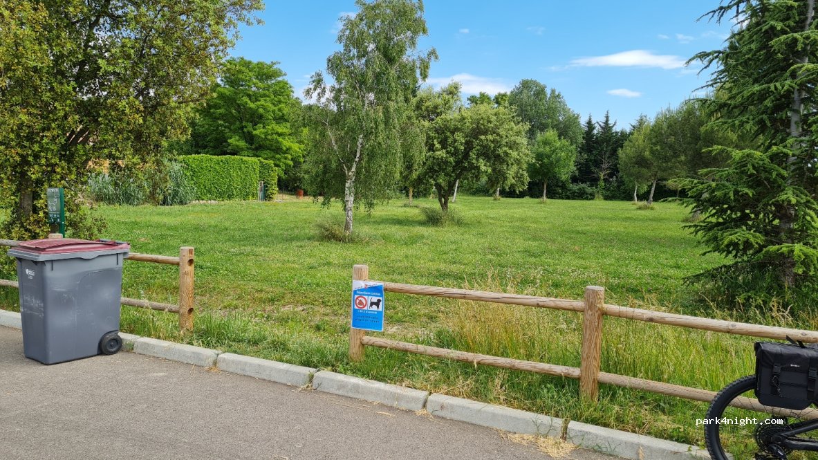 (84840) Lapalud - 48 Avenue d'Orange — foto 2