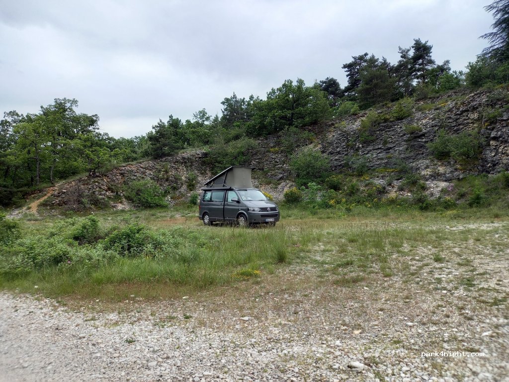 (04230) Saint-Étienne-les-Orgues - D113 — foto 2