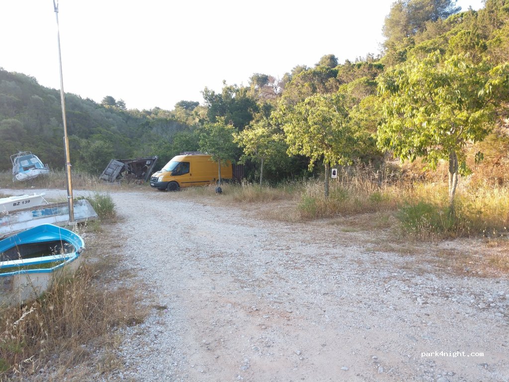 (23286) Dragove - Unnamed Road — foto