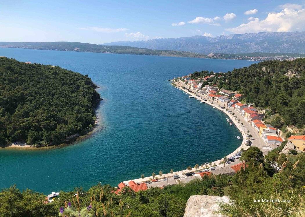 (23312) Novigrad - 11 Obala kraljice Elizabete Kotromanić — foto