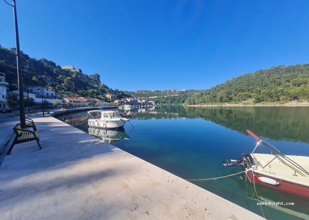 (23312) Novigrad - 11 Obala kraljice Elizabete Kotromanić — foto 3
