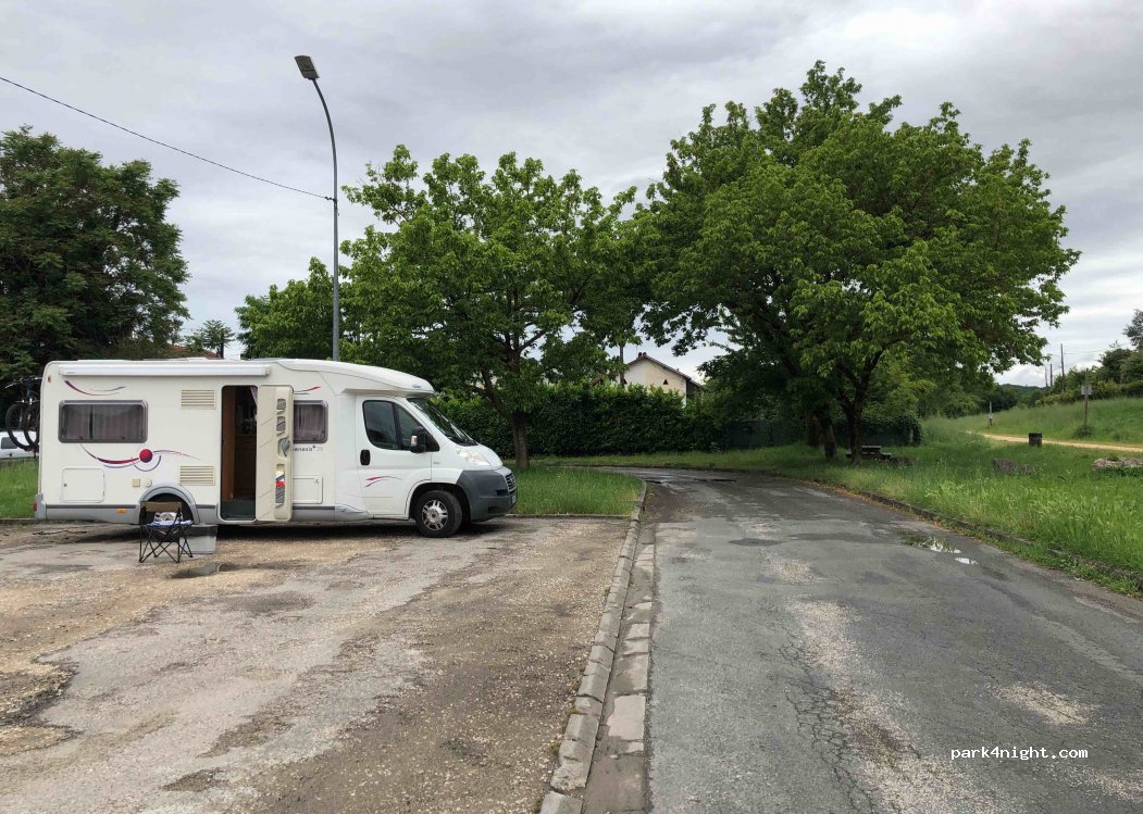 (47500) Fumel - 16 Rue Neuve — foto