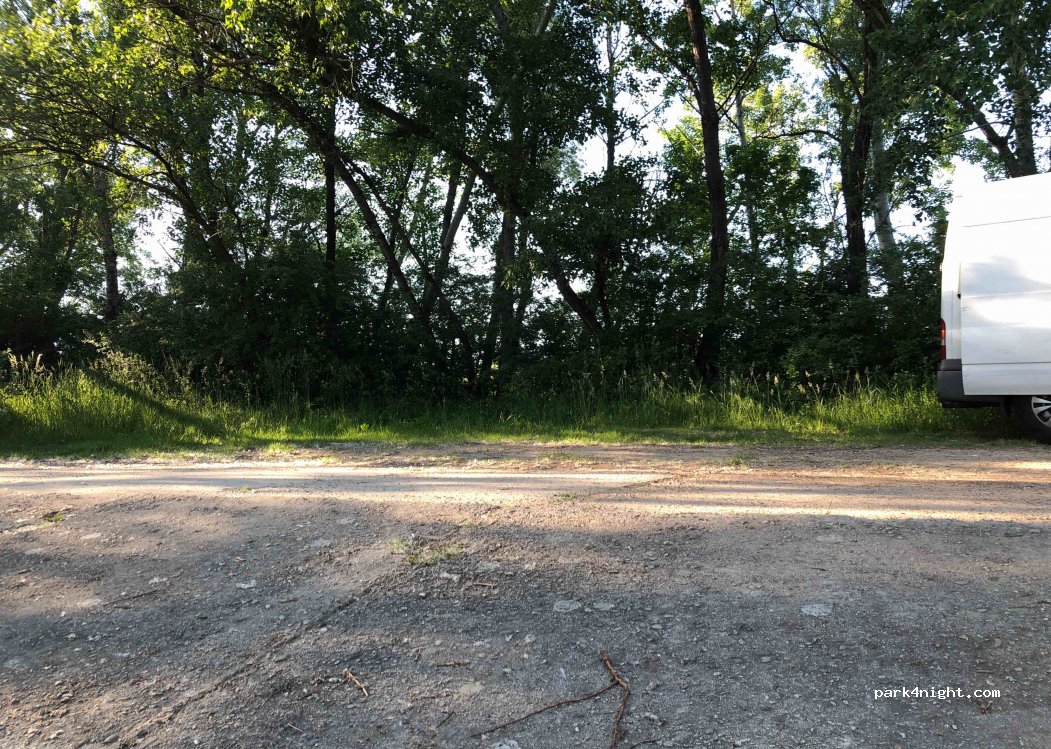 (920 01) Hlohovec - Unnamed Road — foto 2