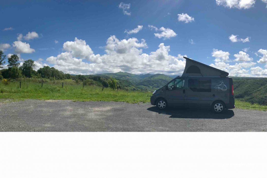 (15140) Saint-Martin-Valmeroux - D680 — foto 2