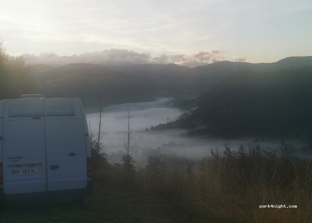 (15140) Saint-Martin-Valmeroux - D680 — foto 4