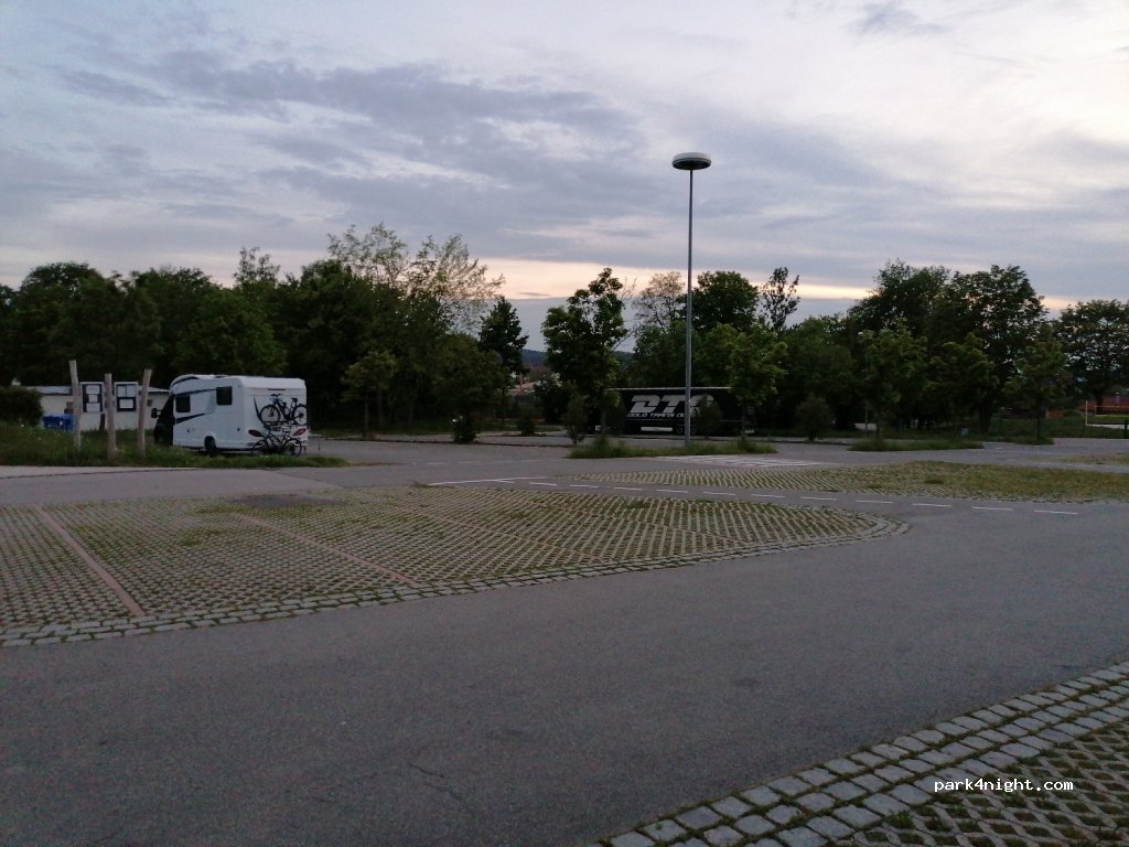 Wohnmobilstellplatz Erlebnisbad AquaFit — foto