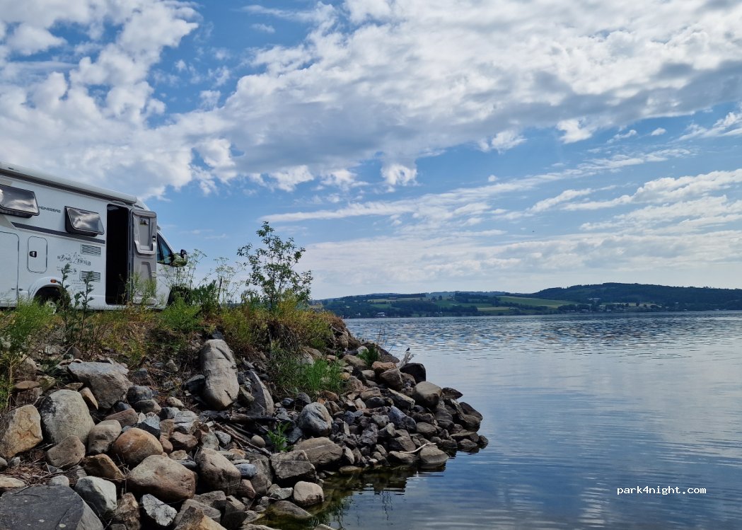 Gjøvik Bobilpark-Bobilparkering Furuseth Gård — foto 3