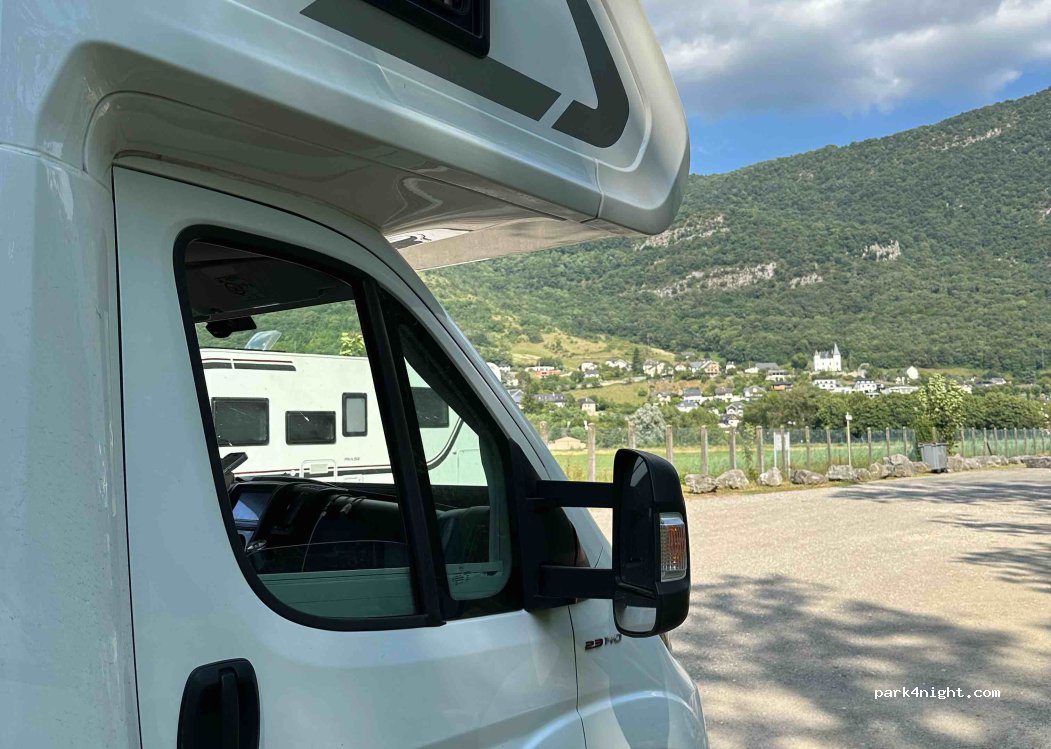 (73190) Challes-les-Eaux - Rond-Point Aviateur Joseph Thoret — foto 4