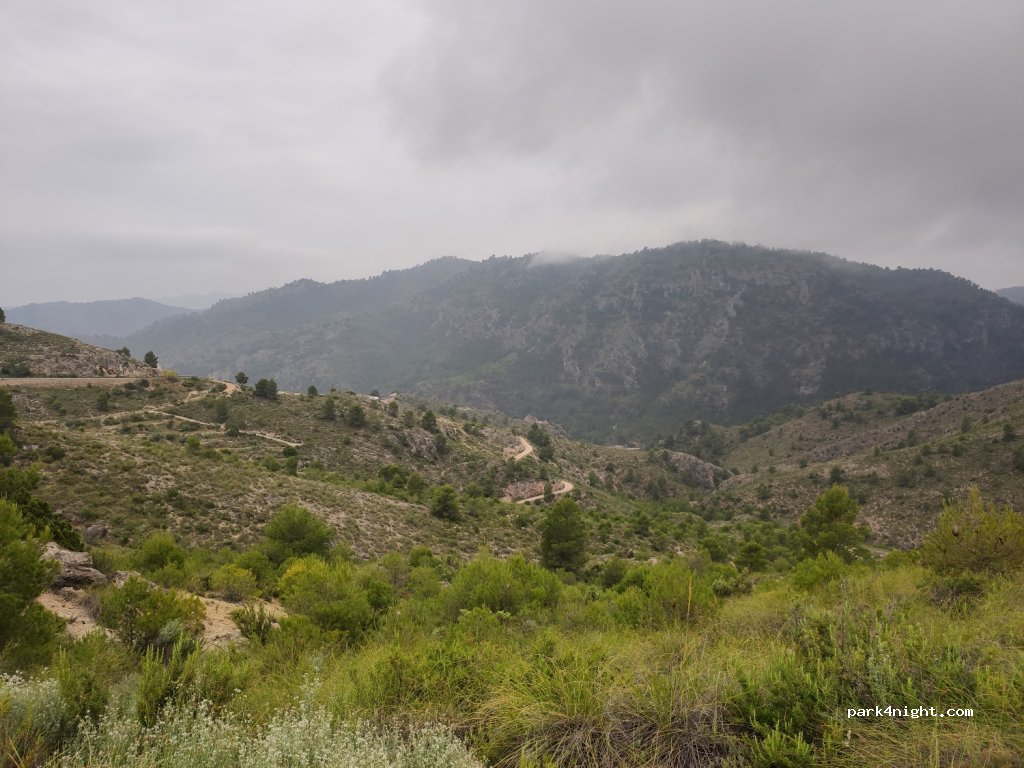 (02410) Liétor - Unnamed Road — foto 2
