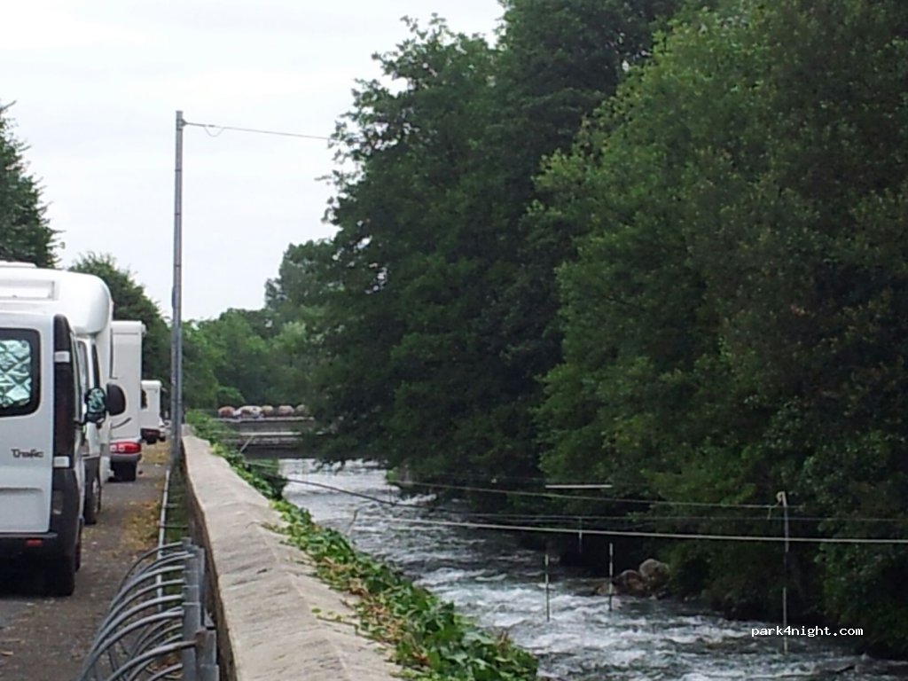 (65200) Bagnères-de-Bigorre - 3T Allée Jean Jaurès — foto 2