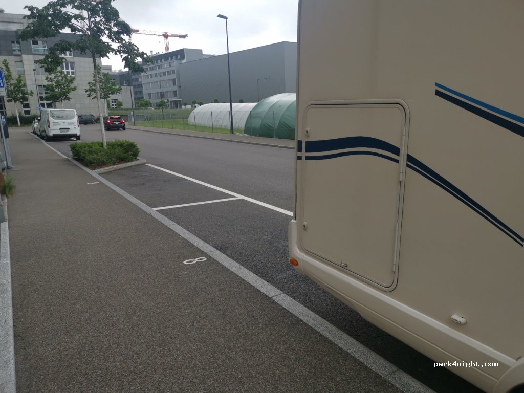 (8600) Dübendorf - 6 Hochstrasse — foto