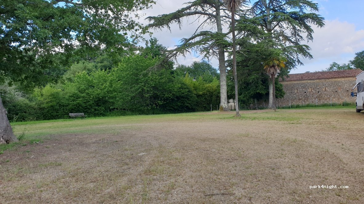 (32110) Arblade-le-Haut - Unnamed Road — foto 2