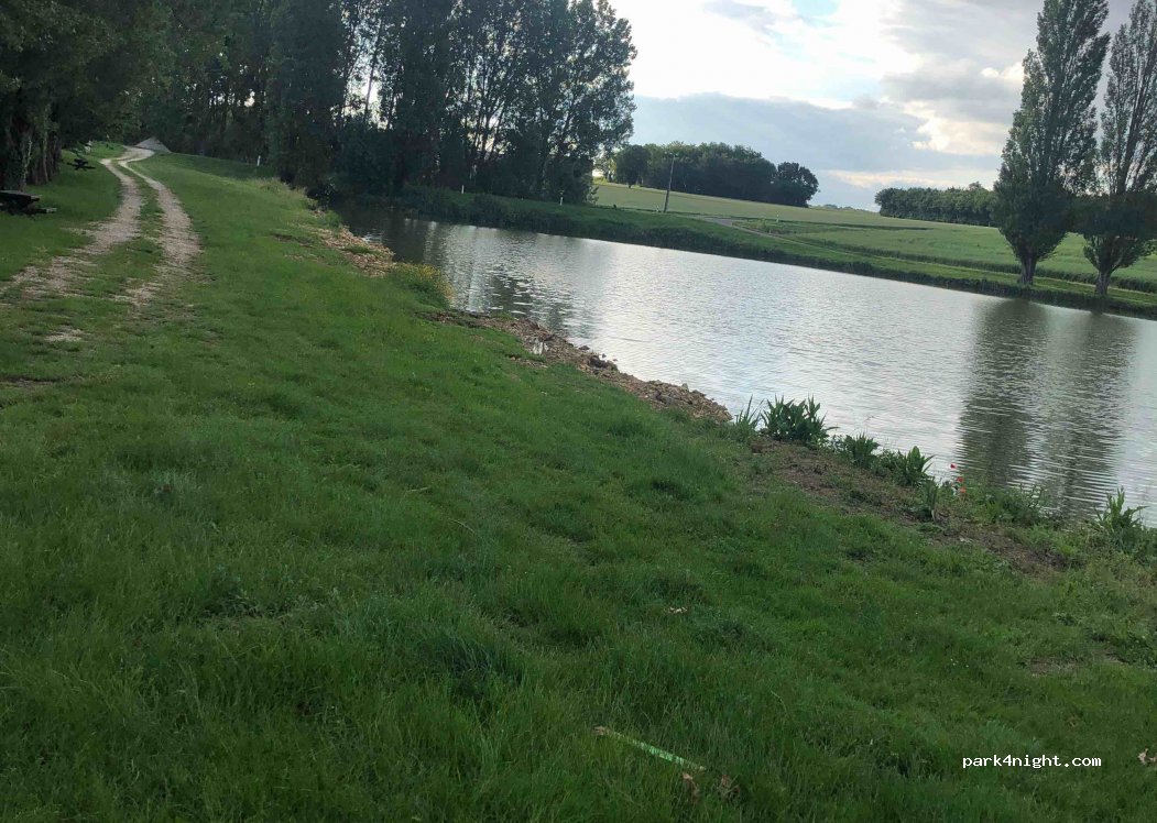 (18300) Jalognes - 2 Le Gravereau — foto