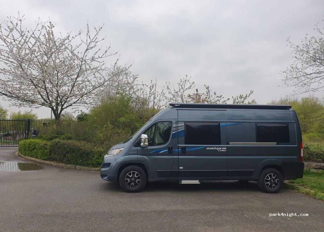 (S81 8NQ) Shireoaks - Marina Drive — foto
