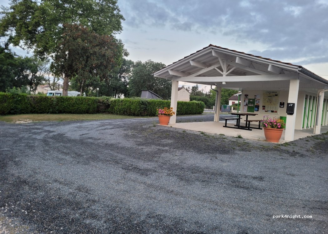(16170) Rouillac - 519 Route d'Aigre — foto 4