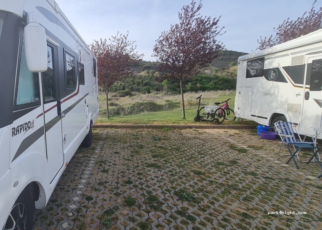 Area Sosta Camper Ayegui — foto 4