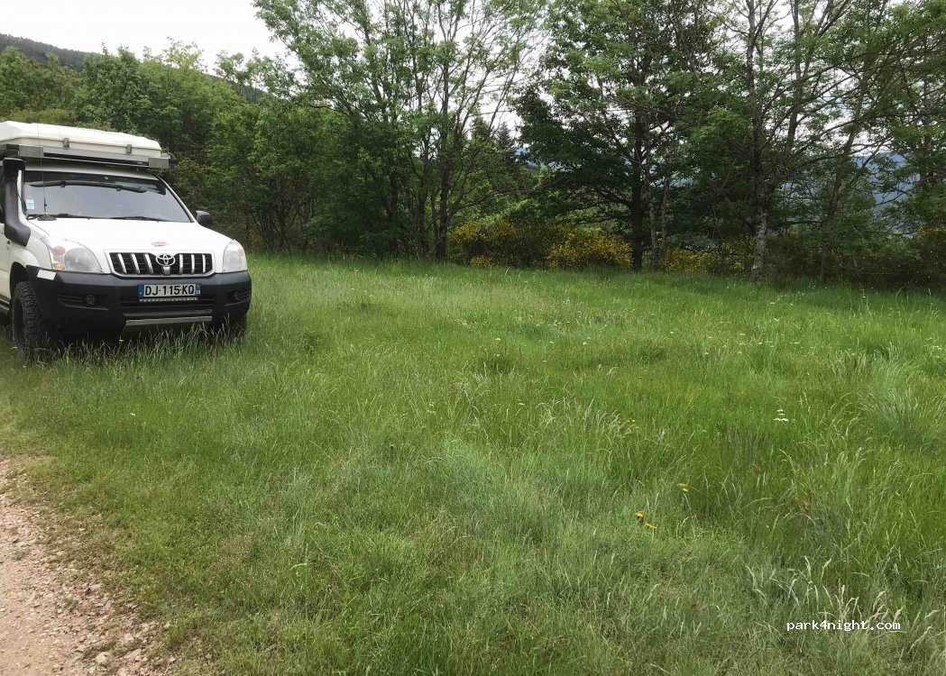 (07590) Saint-Laurent-les-Bains-Laval-d'Aurell - D4 — foto 3