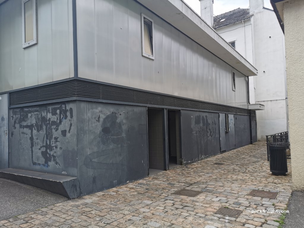 (29300) Quimperlé - 14 Place Saint-Michel — foto