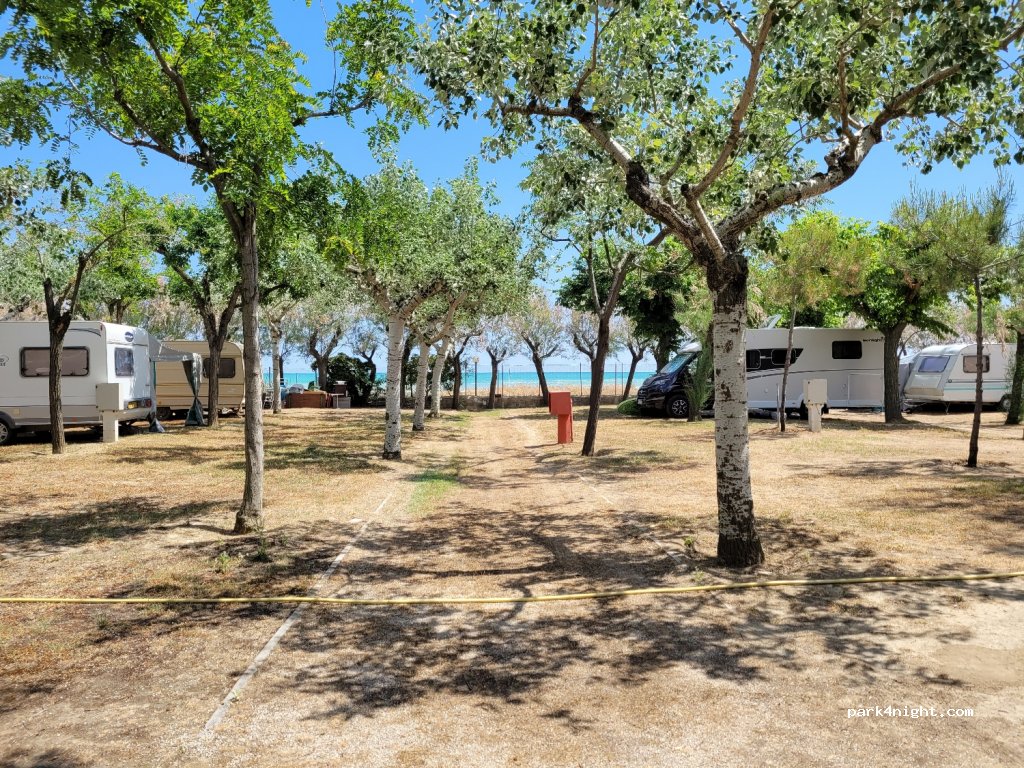 International camping Torre Cerrano — foto