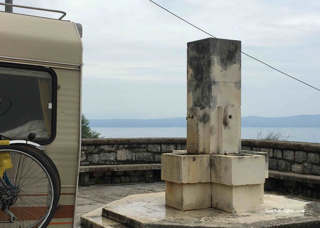 (21327) Podgora - 9 Srida Sela — foto