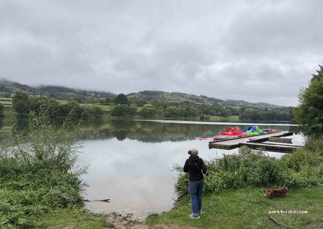 Flower Camping du Lac - Saint Point - Cluny — foto 5