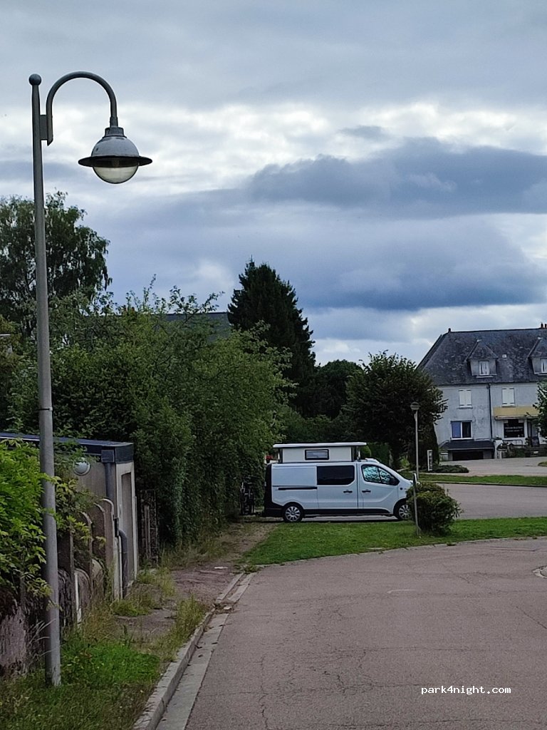 (58230) Montsauche-les-Settons - 1412 Place Marcel Mariller — foto 4