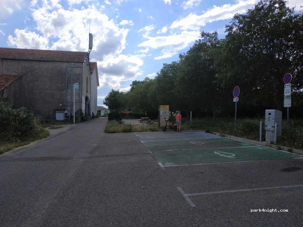 (30111) Congénies - 1 Cent Noyers — foto