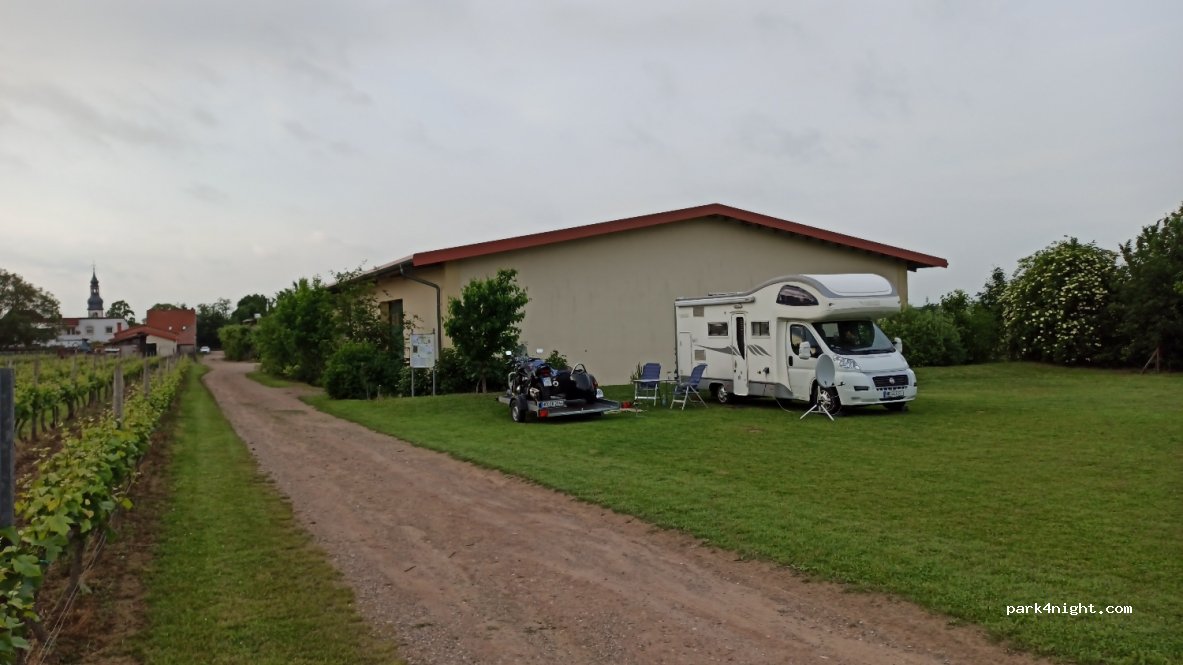 Stellplatz Weingut Rogenwieser — foto