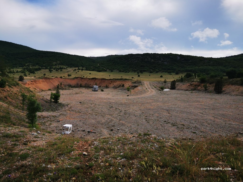 (22310) Kijevo - Unnamed Road — foto