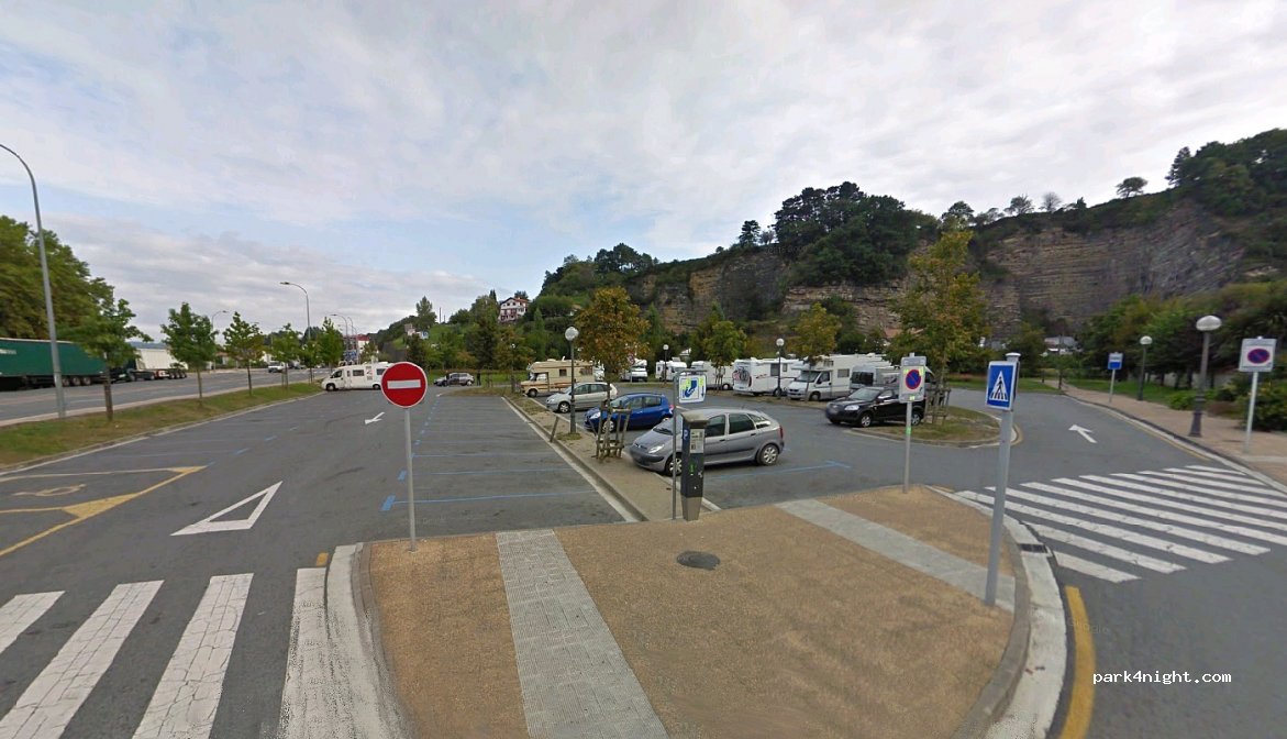 (20305) Irun - 27 Euskadi Plaza — foto